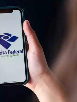 Cerca de 280 mil contribuintes que caíram na malha fina e regularizaram as pendências com o Fisco podem saber se receberão restituição. Às 10h desta quarta-feira (23), a Receita Federal libera a consulta ao lote de abril, que também contempla restituições residuais de anos anteriores.