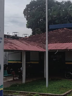 A Polícia Civil do Amazonas (PC-AM), por meio da 48ª Delegacia Interativa de Polícia (DIP) de Maués (a 276 quilômetros de Manaus), com ação integrada com a Polícia Militar do Amazonas (PMAM), prendeu em flagrante, na segunda-feira (07), um homem, de 21 anos, por lesão corporal culposa e porte ilegal de arma de fogo de uso restrito contra a sua companheira, de 17 anos. A prisão foi efetuada no município.